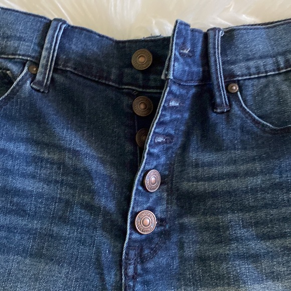 New York Rewash Jean Shorts - Picture 2 of 4